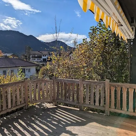 Komfortables Mit Garten Und Großer Terrasse